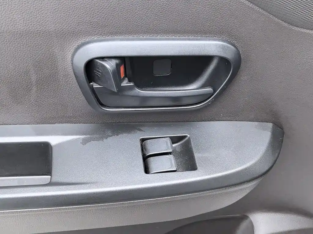 Wuling Hongguang V — миниатюра 9