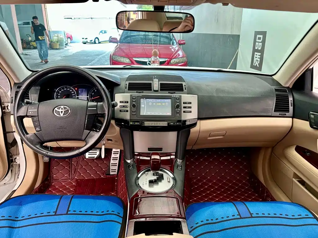 Toyota Reiz — миниатюра 8