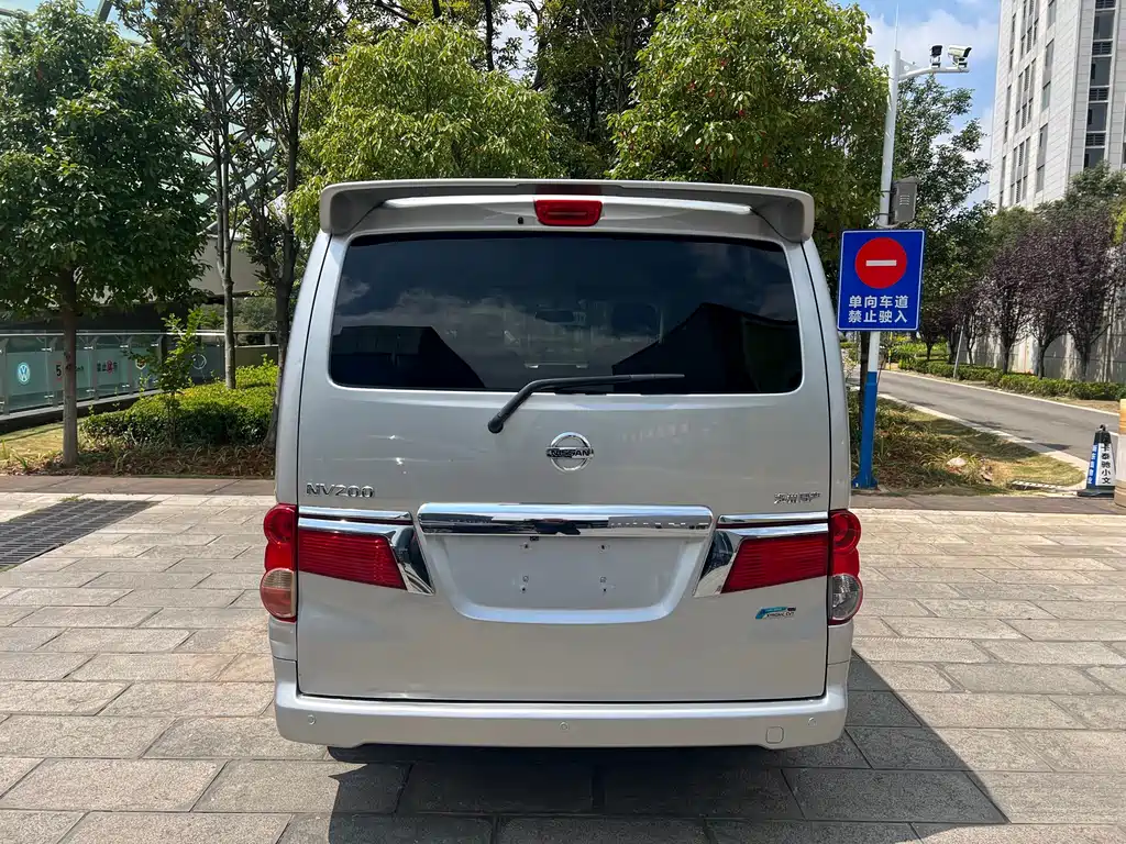 Nissan NV200 — миниатюра 14