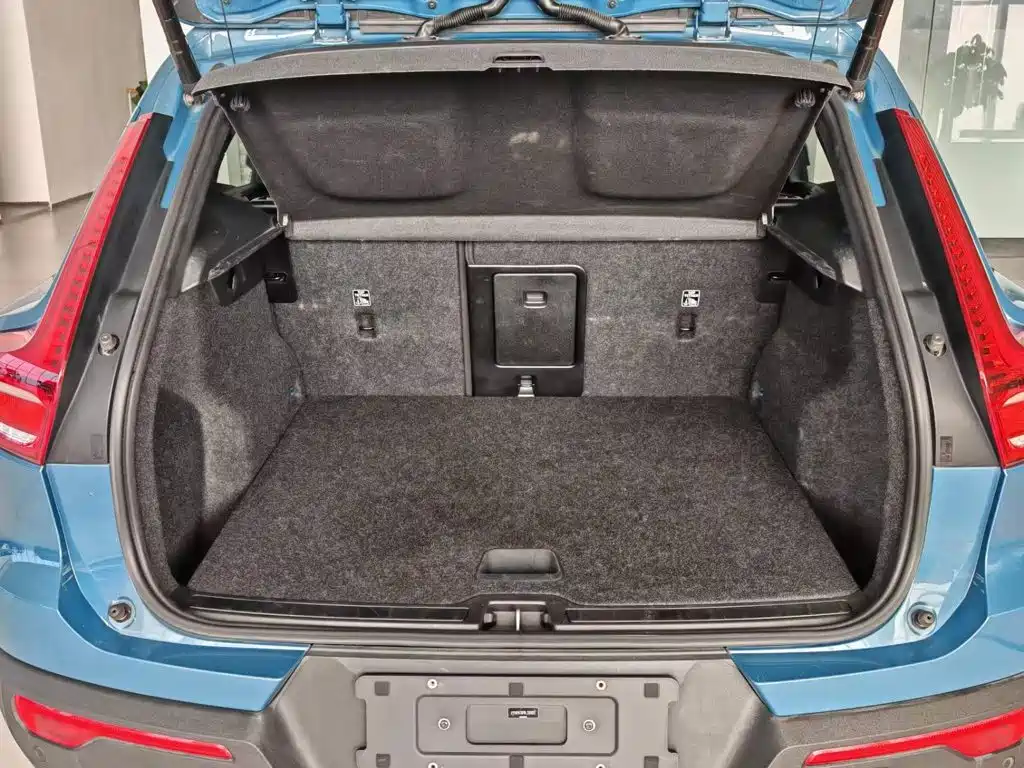 Volvo XC40 — миниатюра 21