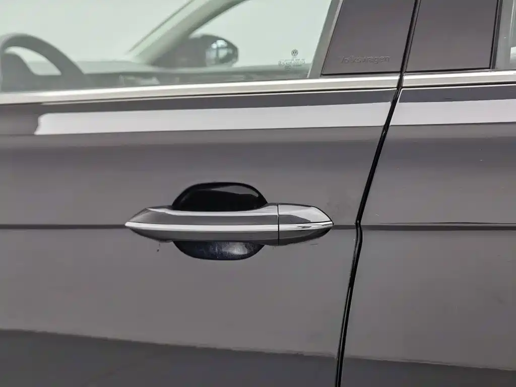 Volkswagen Passat PHEV — миниатюра 18