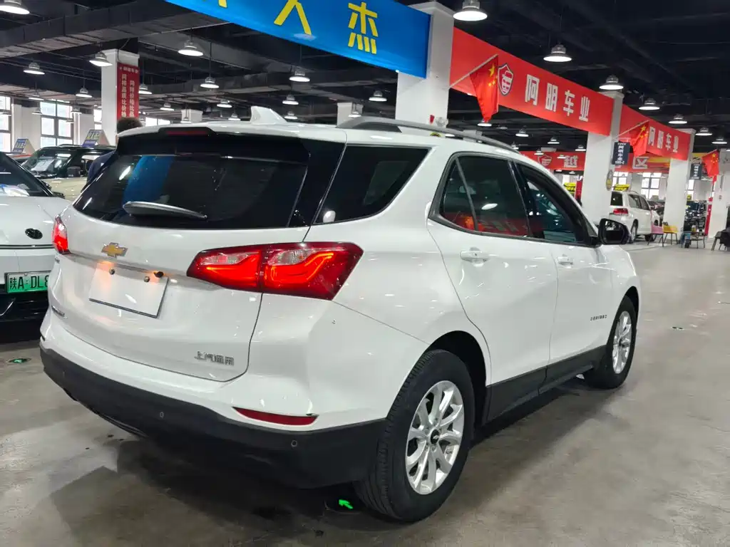 Chevrolet Equinox — миниатюра 8