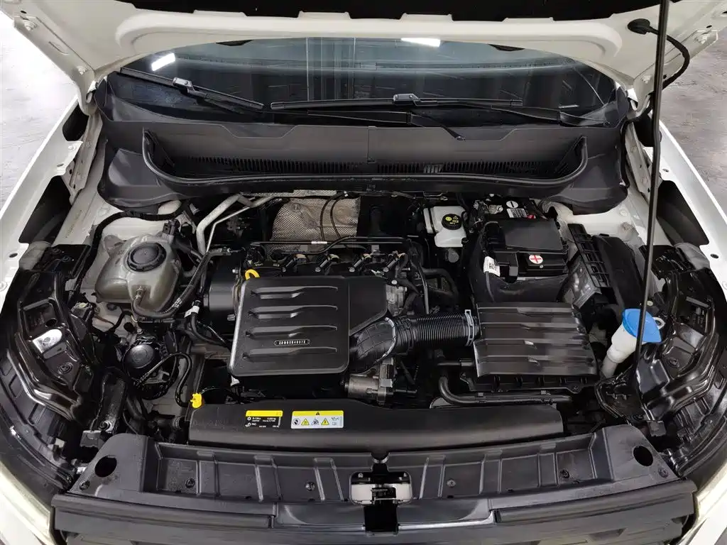 Volkswagen Tacqua 2021 1.5L AT Smart Connect