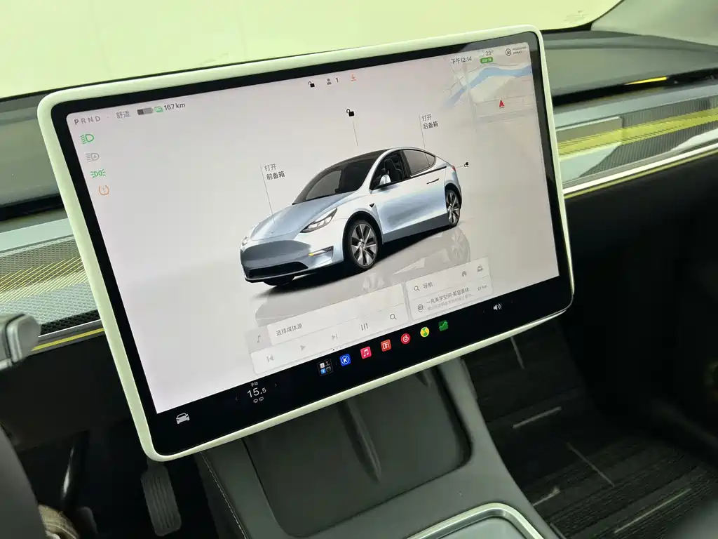 Tesla Model Y — миниатюра 11