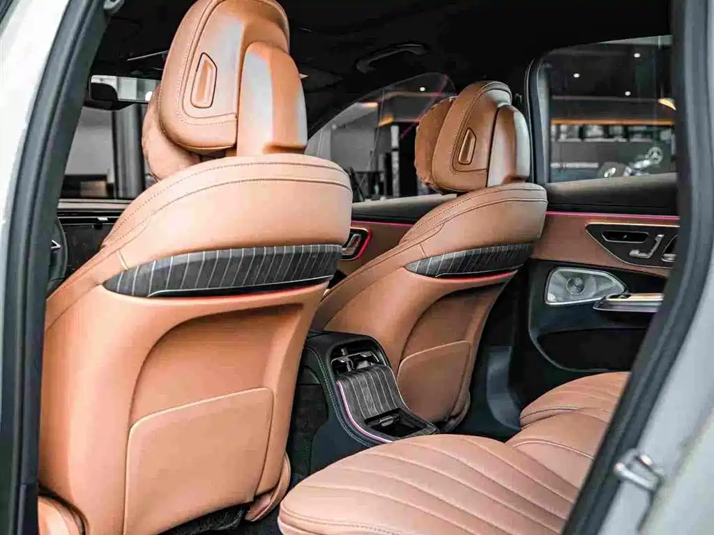 Mercedes-Benz E-Class — миниатюра 5