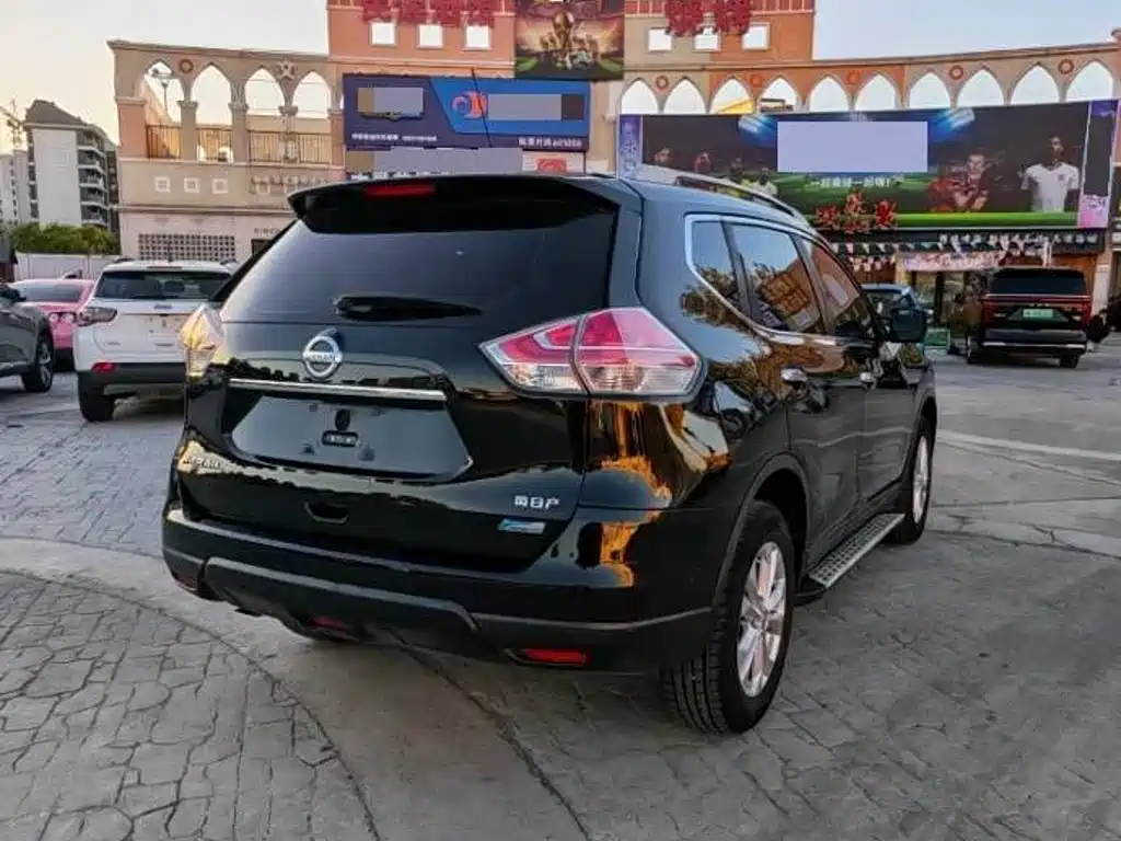 Nissan X-Trail — миниатюра 5