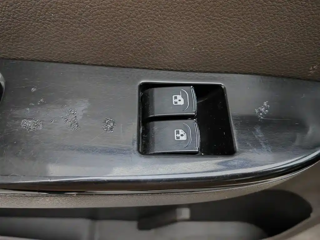 Wuling RongguangV V 2018 1.2L
