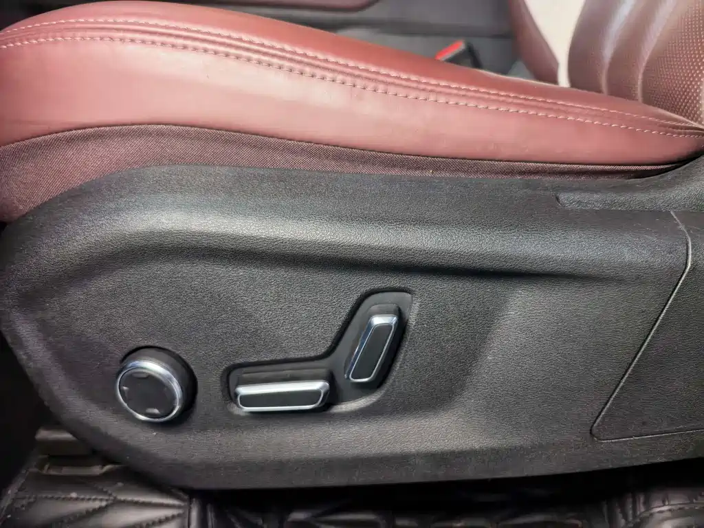 Geely Xingyue L — миниатюра 15