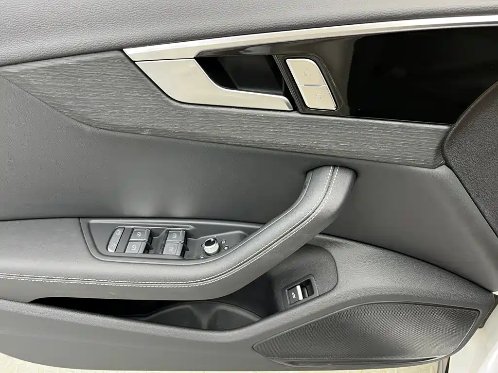 Audi A4L — миниатюра 20