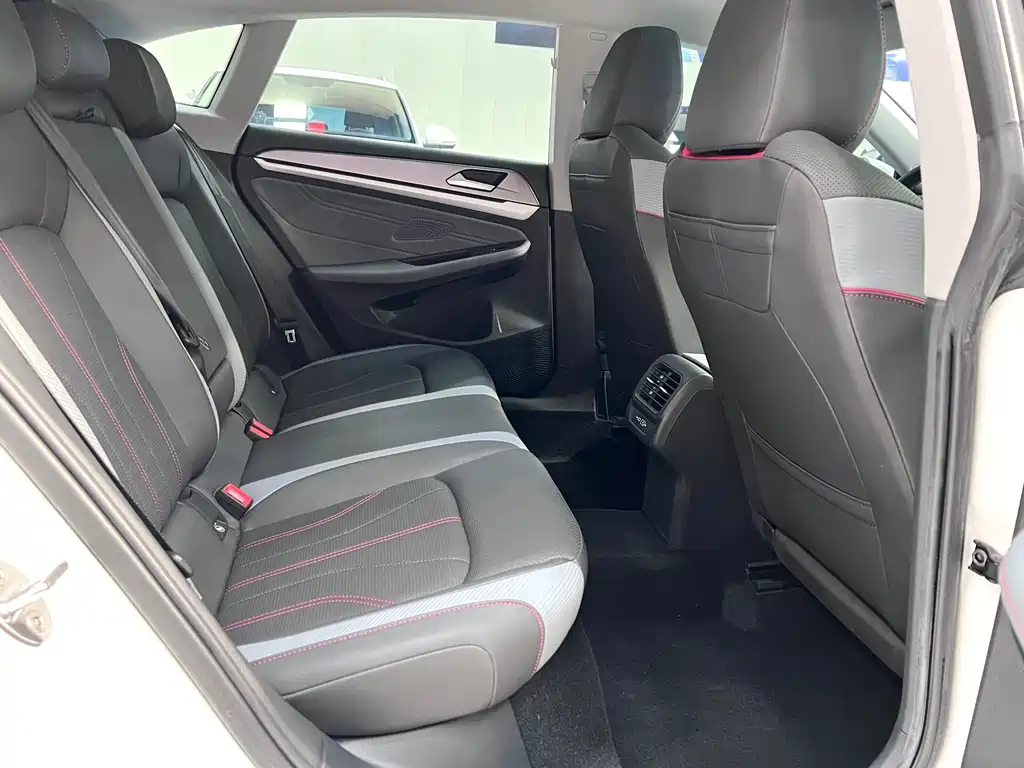Volkswagen Lamando — миниатюра 13
