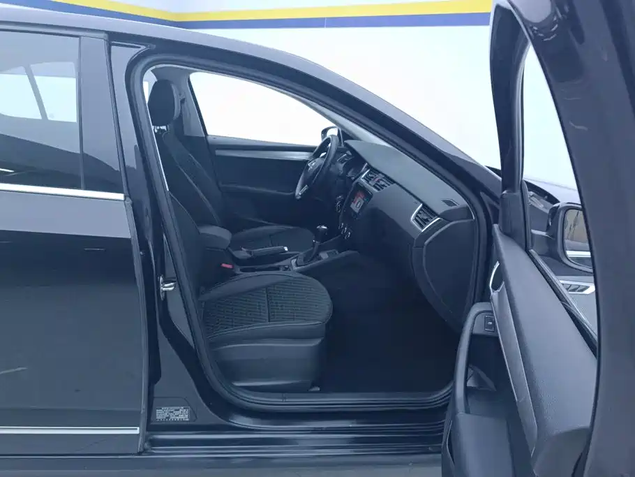 Skoda Octavia — миниатюра 8