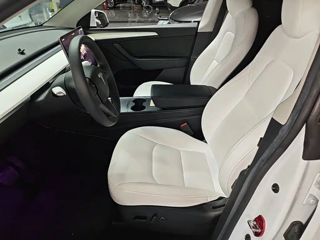 Tesla Model Y — фотографии объявления, Фото 15