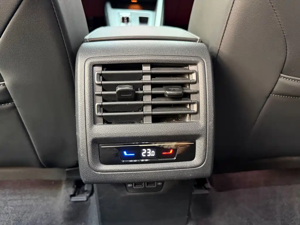 Volkswagen Golf — миниатюра 12