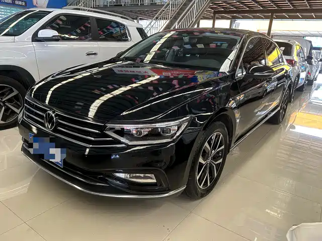 VOLKSWAGEN MAGOTAN 2022