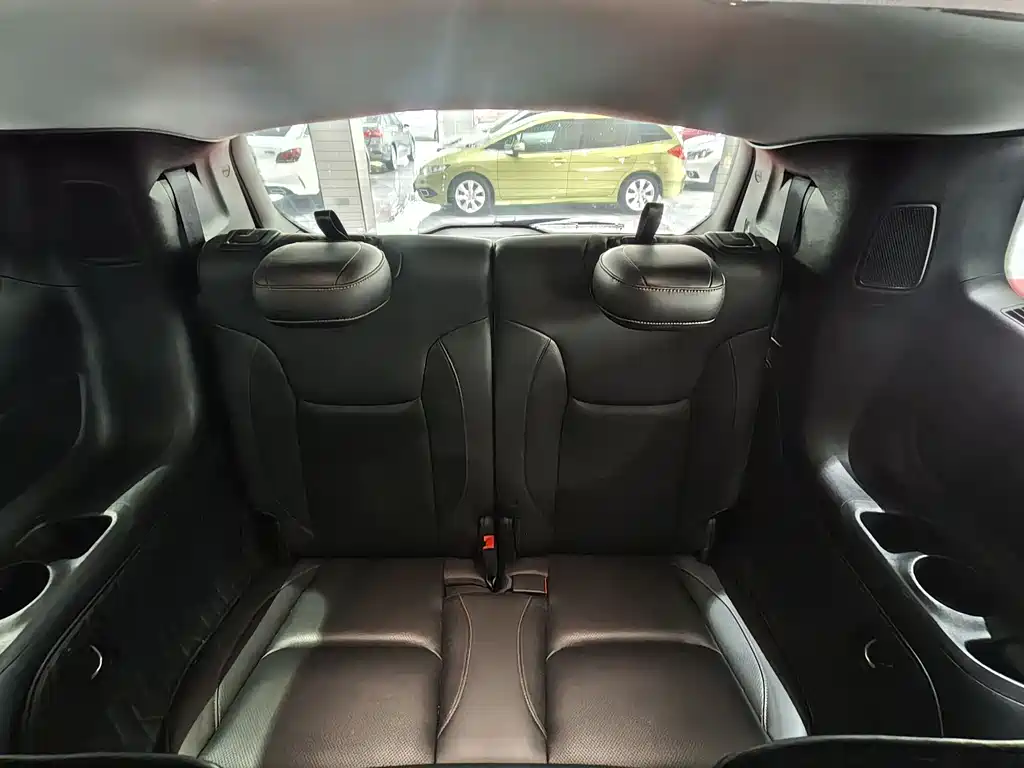 JEEP GRAND COMMANDER