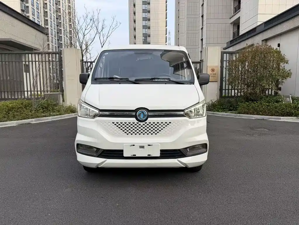 Dongfeng EM26 2023 Standard 41.472kWh