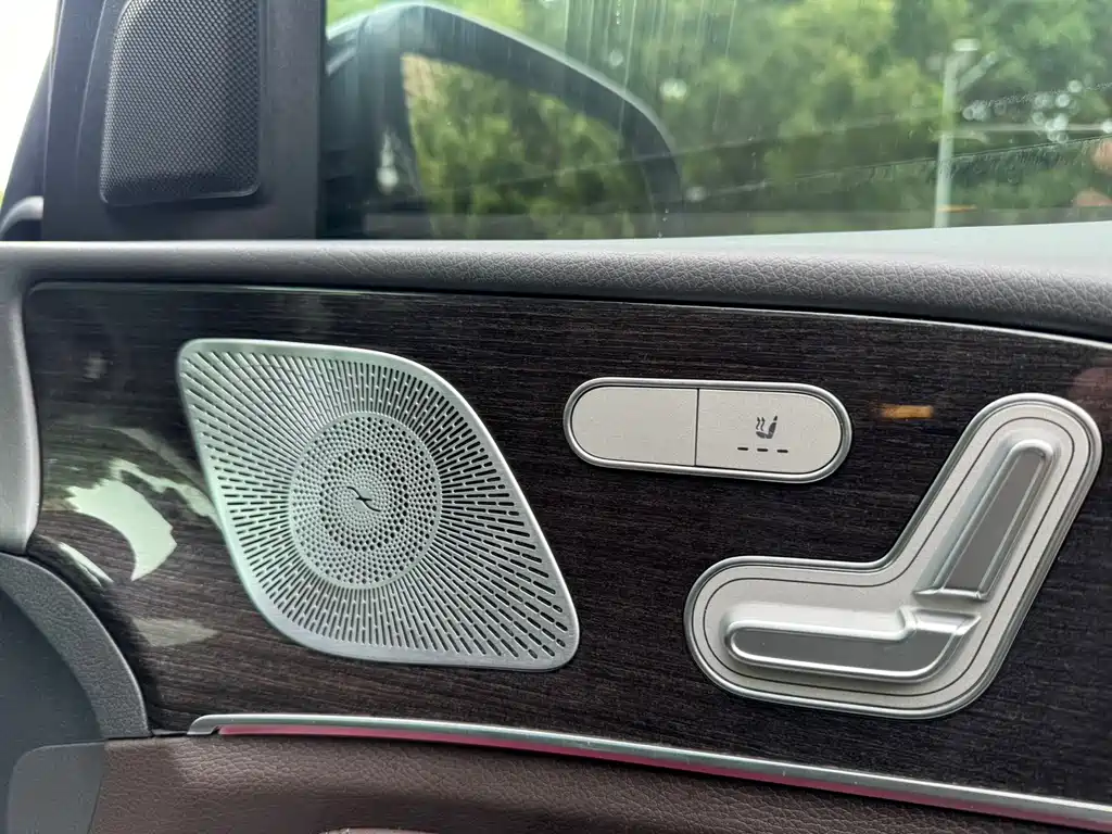 Mercedes-Benz GLE (Import) — миниатюра 15