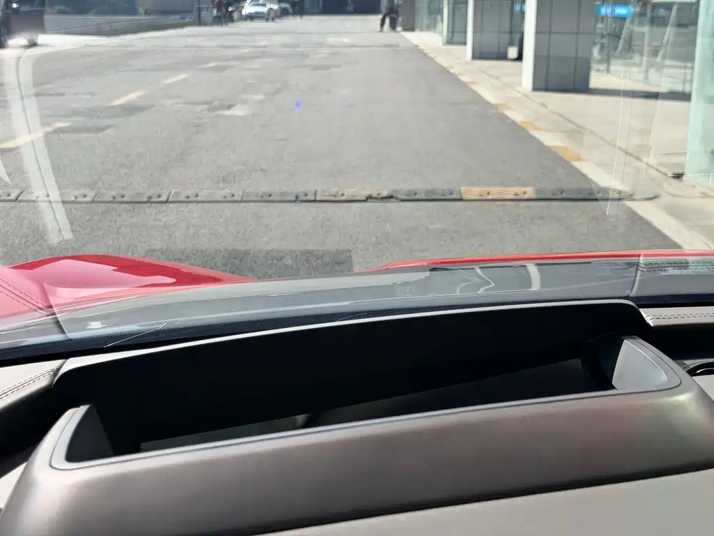 LOTUS SPORTS CAR EMEYA FLOWERS