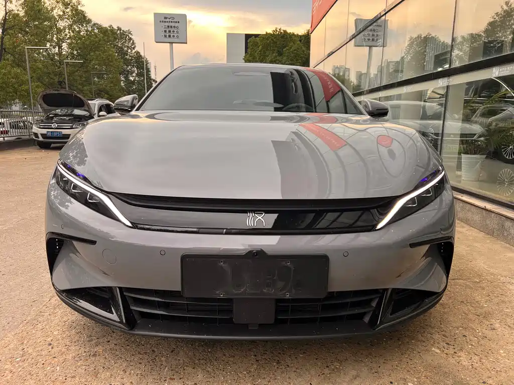 BYD Han 2025 DM-i Smart Drive 125KM