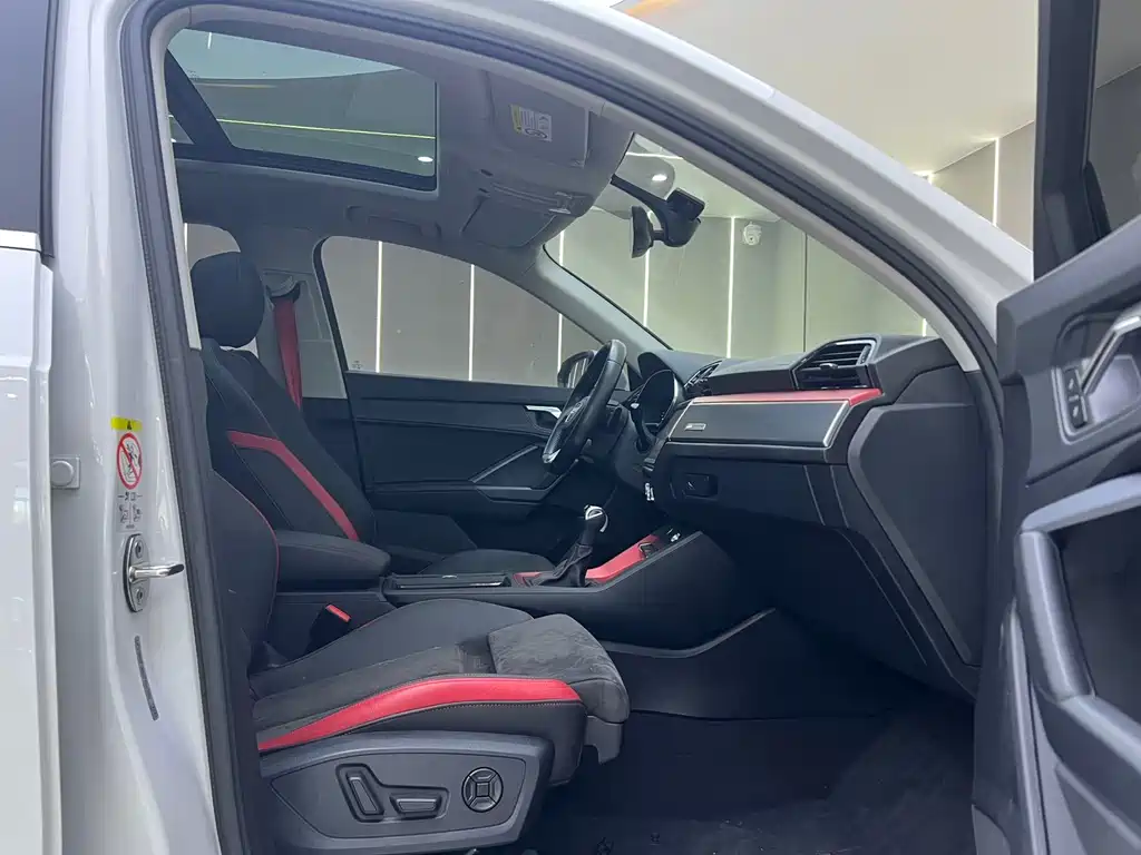 Audi Q3 — миниатюра 5