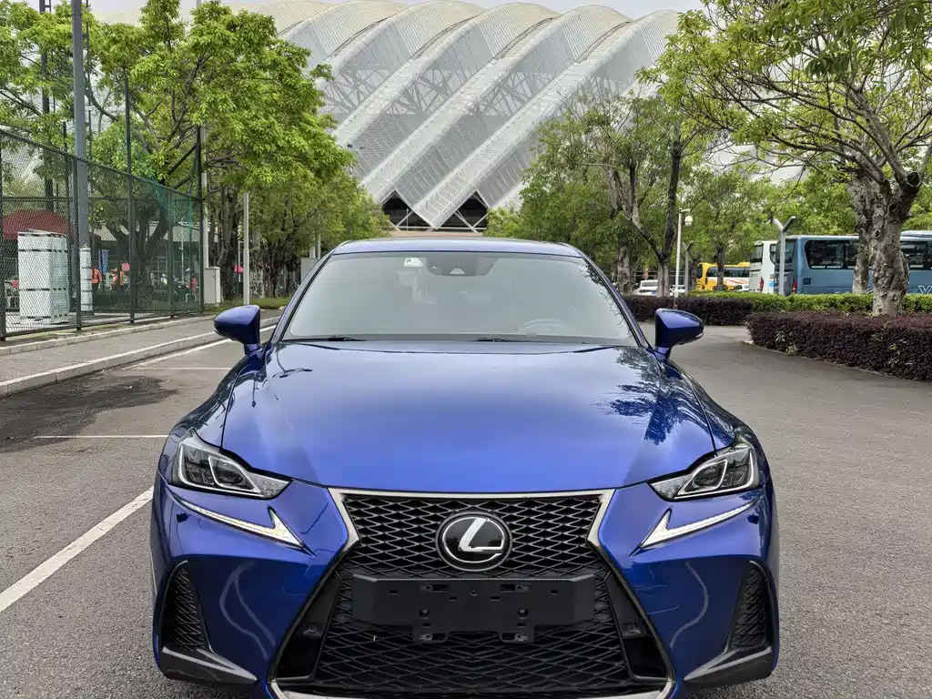 Lexus IS 2017 300 F SPORT