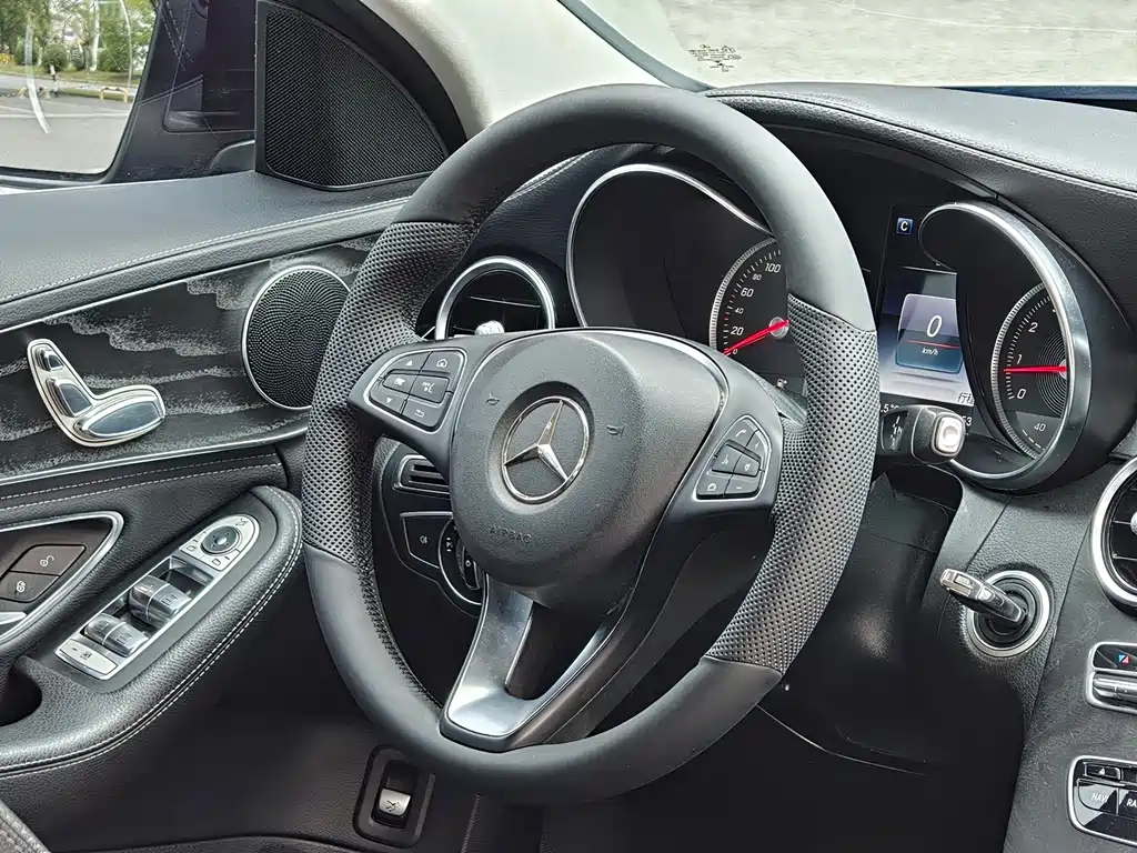 Mercedes-Benz C-Class — миниатюра 14