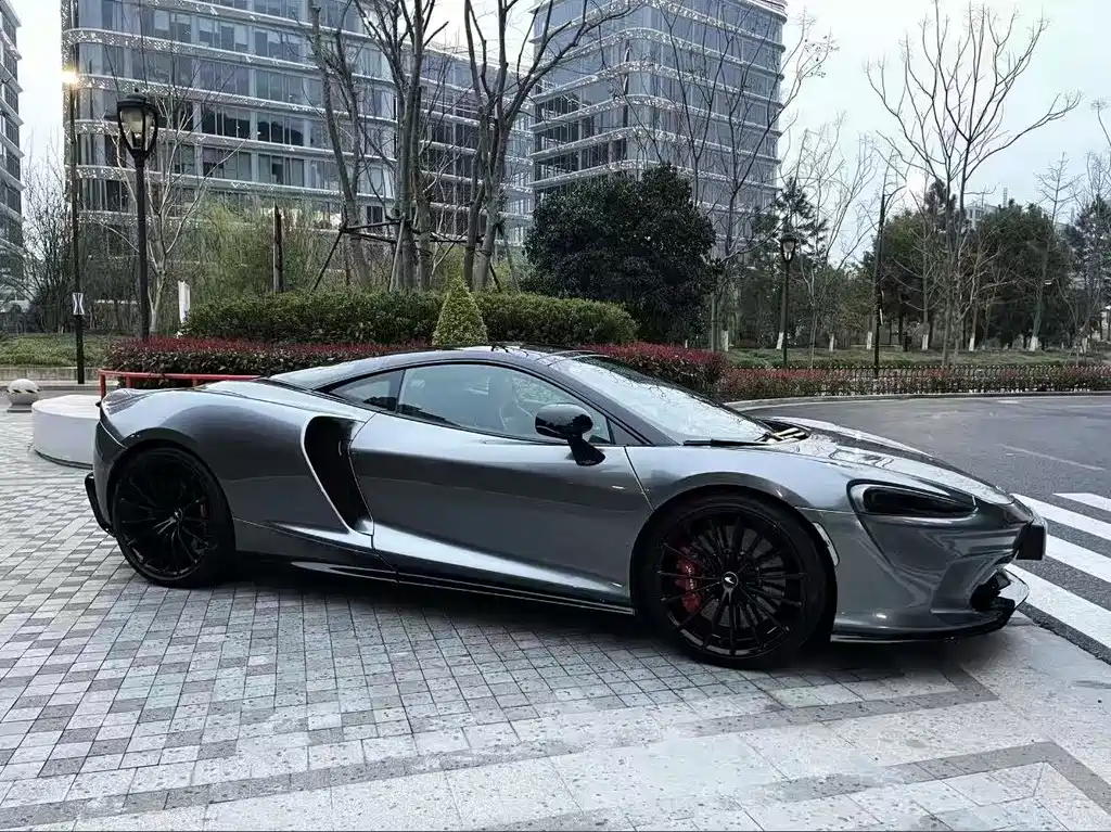 McLaren GT — миниатюра 2
