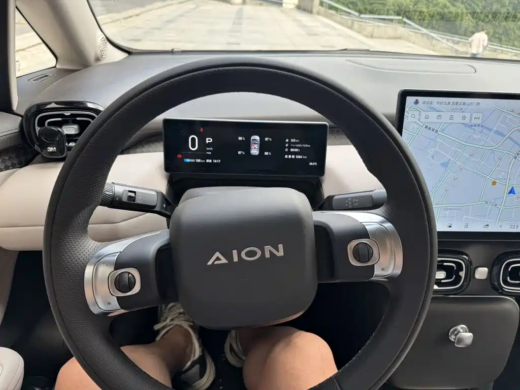 Aion AION UT — миниатюра 5