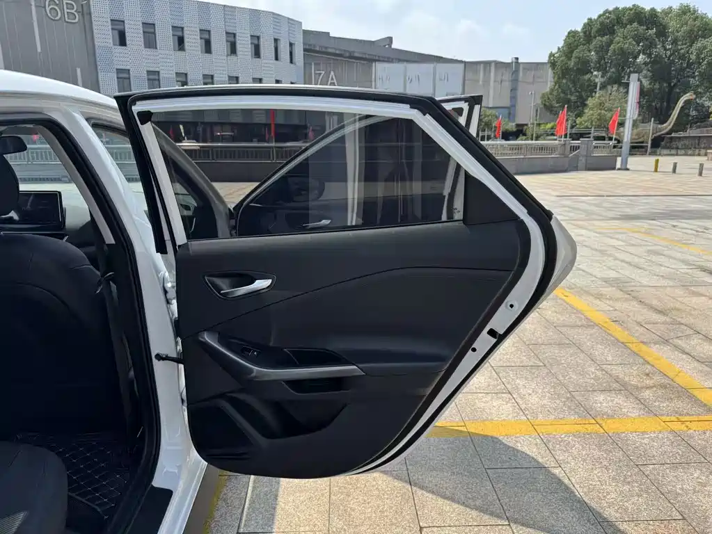 Hyundai Fista — миниатюра 19