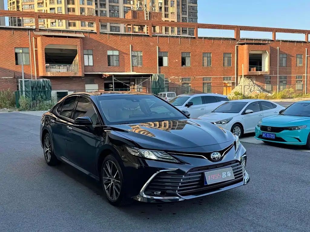 TOYOTA CAMRY