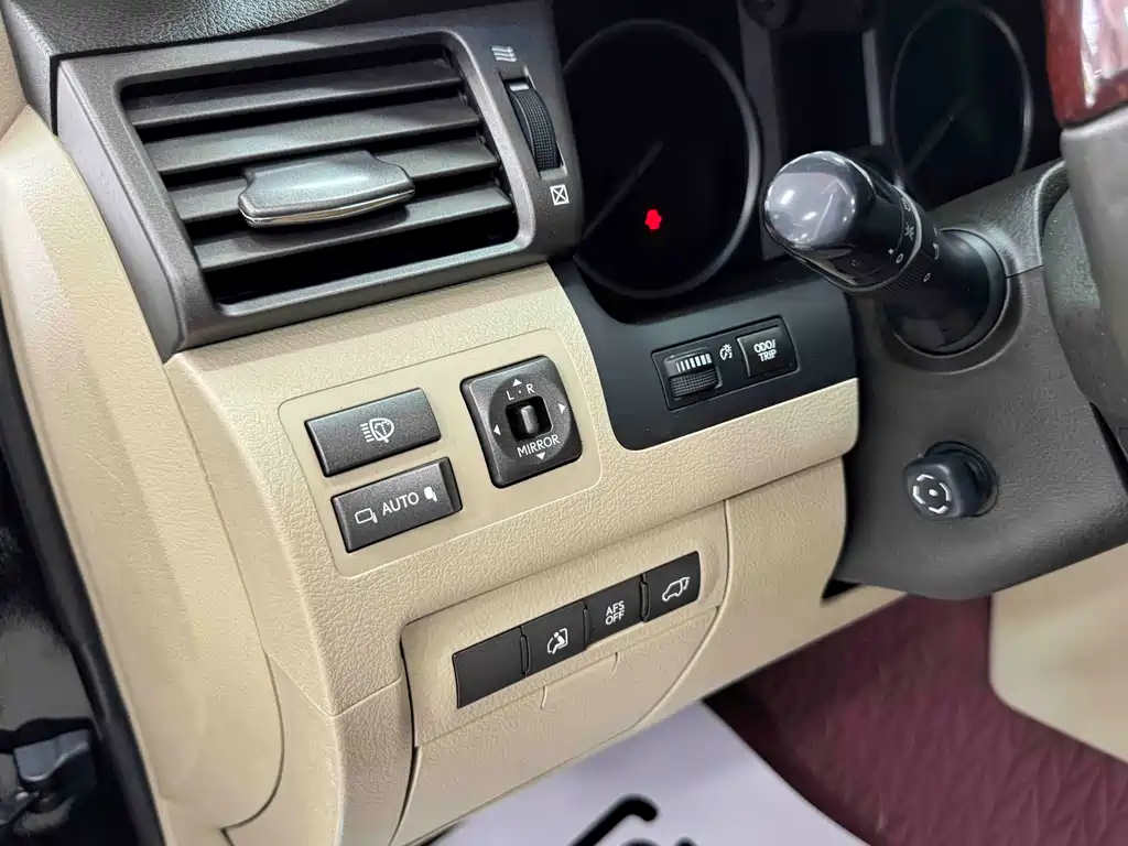 Lexus LX 2009 570