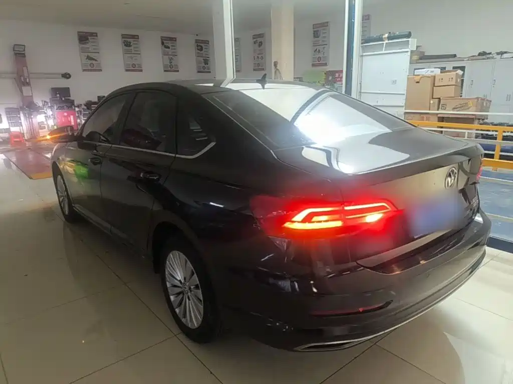 Volkswagen Lavida — миниатюра 5
