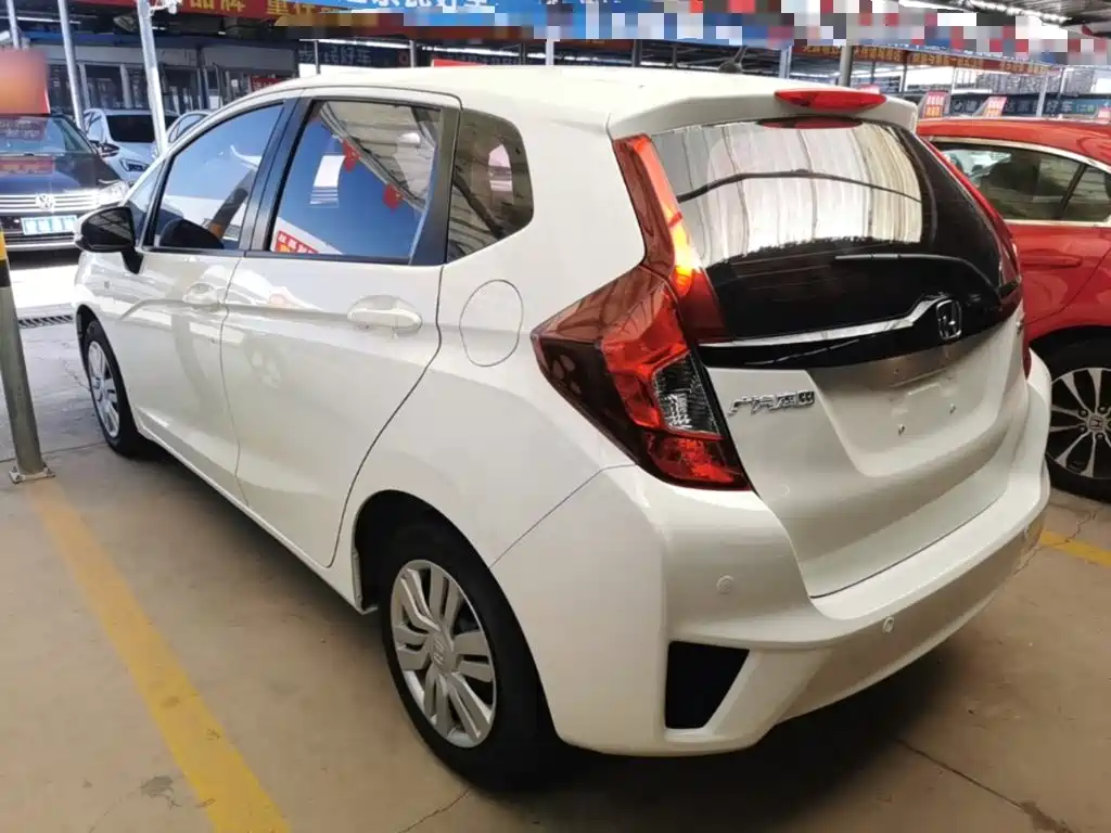 Honda Fit — миниатюра 5