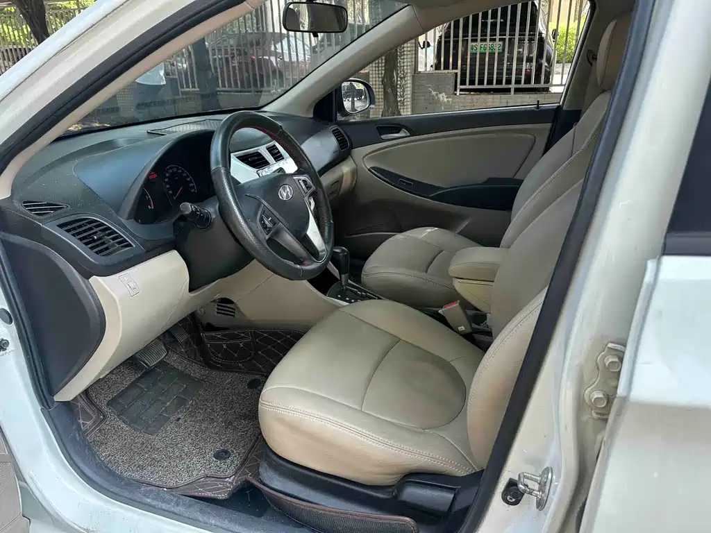 Hyundai Verna — миниатюра 10