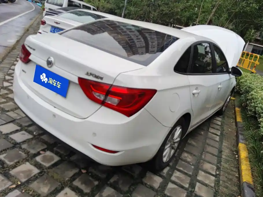 Buick Excelle — миниатюра 3