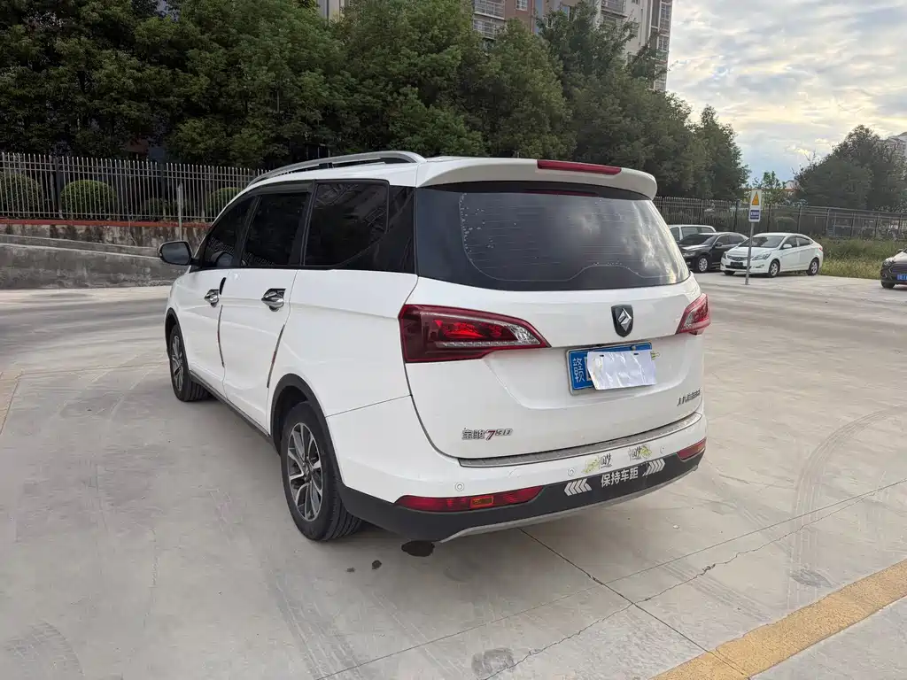 Baojun 730 1.5L Manual Fashion Type 7 seats China VI, фото 10
