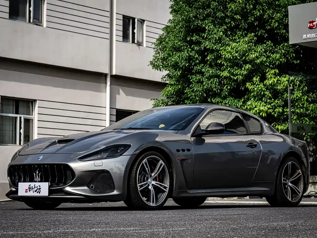 Maserati GranTurismo 2013 4.7L Sport F1