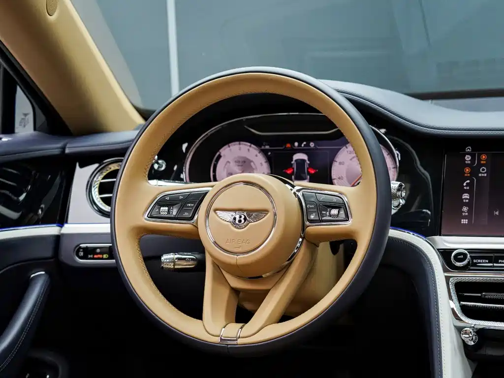 Bentley Flying Spur PHEV — миниатюра 18