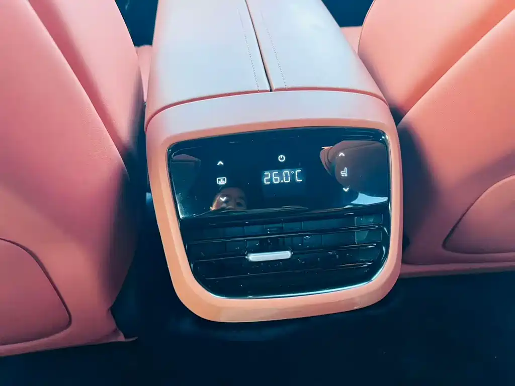 Changan Deepal DARK BLUE S07