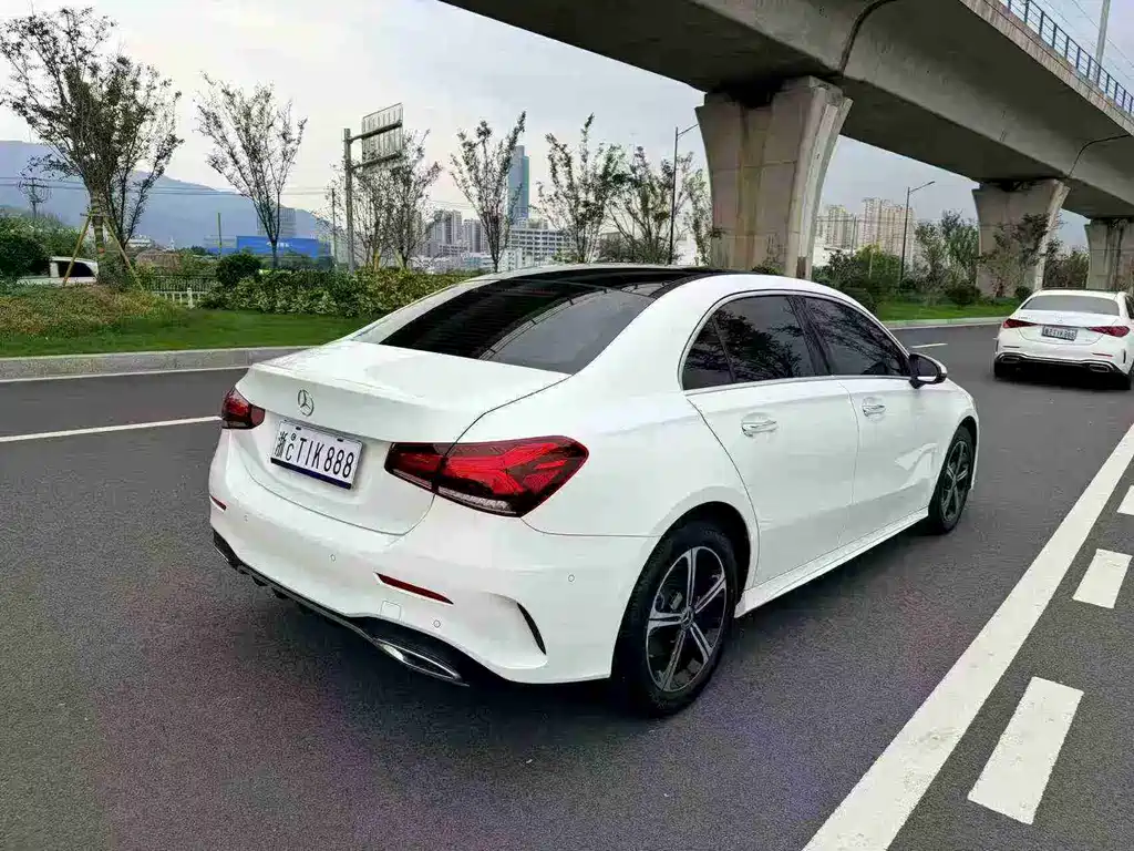 Mercedes-Benz A-Class — миниатюра 8