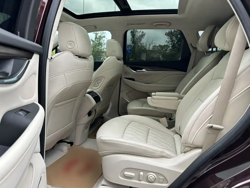 Buick Enclave — миниатюра 15