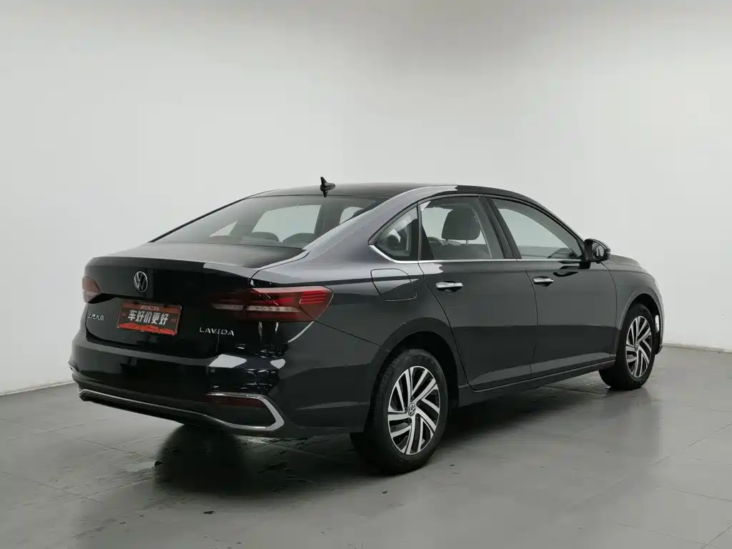 Volkswagen Lavida — миниатюра 2