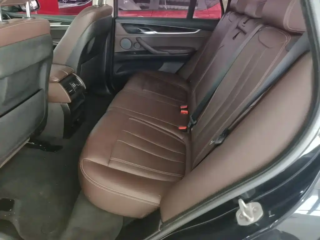 BMW X5 (Import) — миниатюра 17