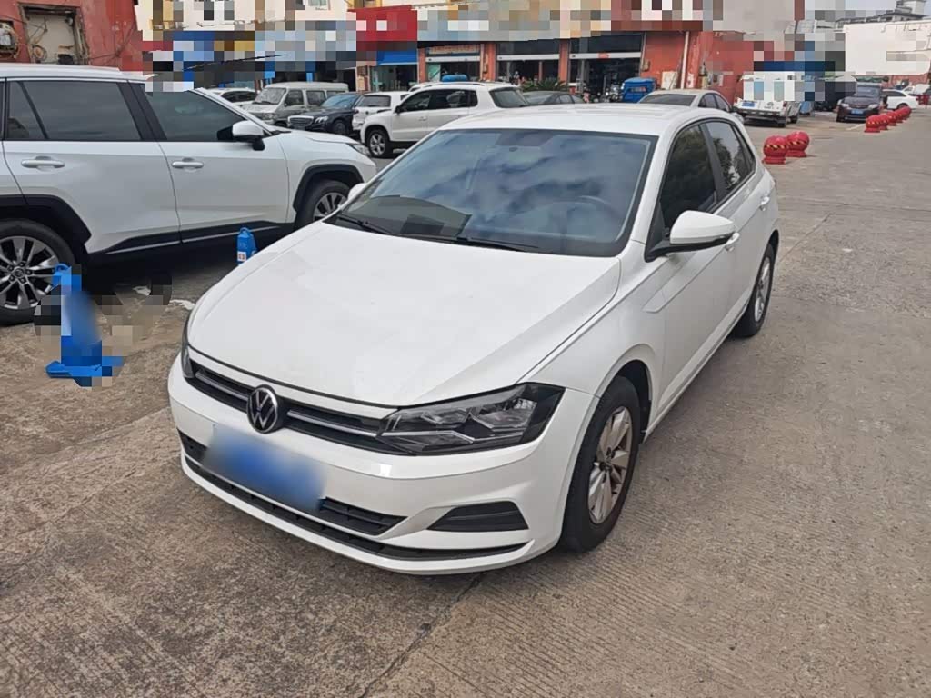 Volkswagen Polo 1.5 л 2023 г. Белый, пробег 17600 км