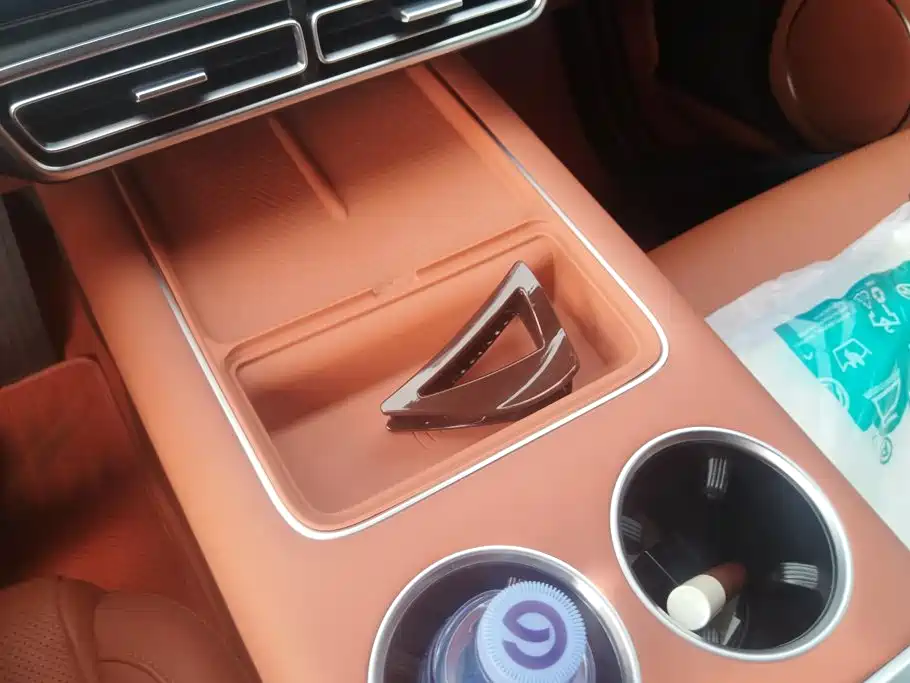Li Auto Li L8 — миниатюра 16