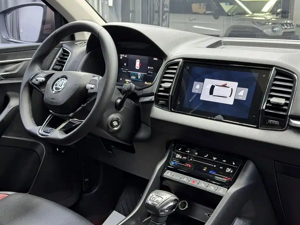 Skoda Karoq — миниатюра 13