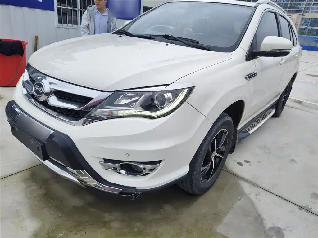Byd S7 2016