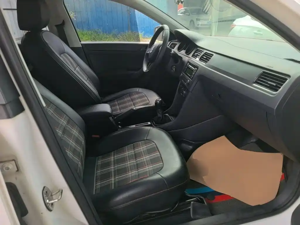 Skoda Rapid Spaceback — миниатюра 25