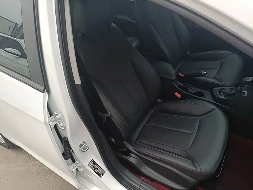 Buick Excelle — миниатюра 25