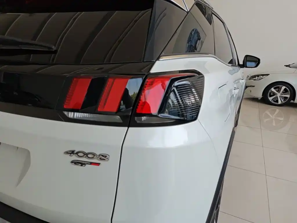 Peugeot 4008 — миниатюра 8